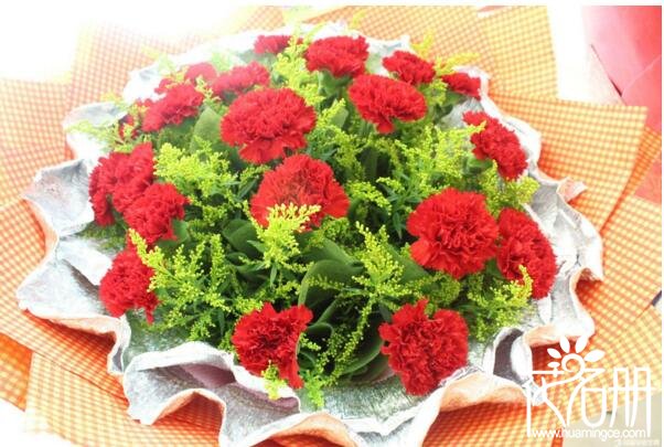 母亲生日送什么花好，给母亲过生日可以送花吗